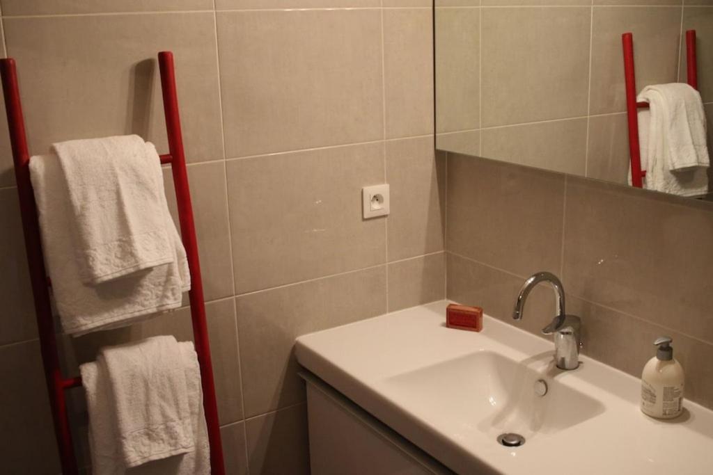 Ferienwohnung Hidden Gem Au Coeur De Sete & Vue Sur Mont St Clair Exterior foto